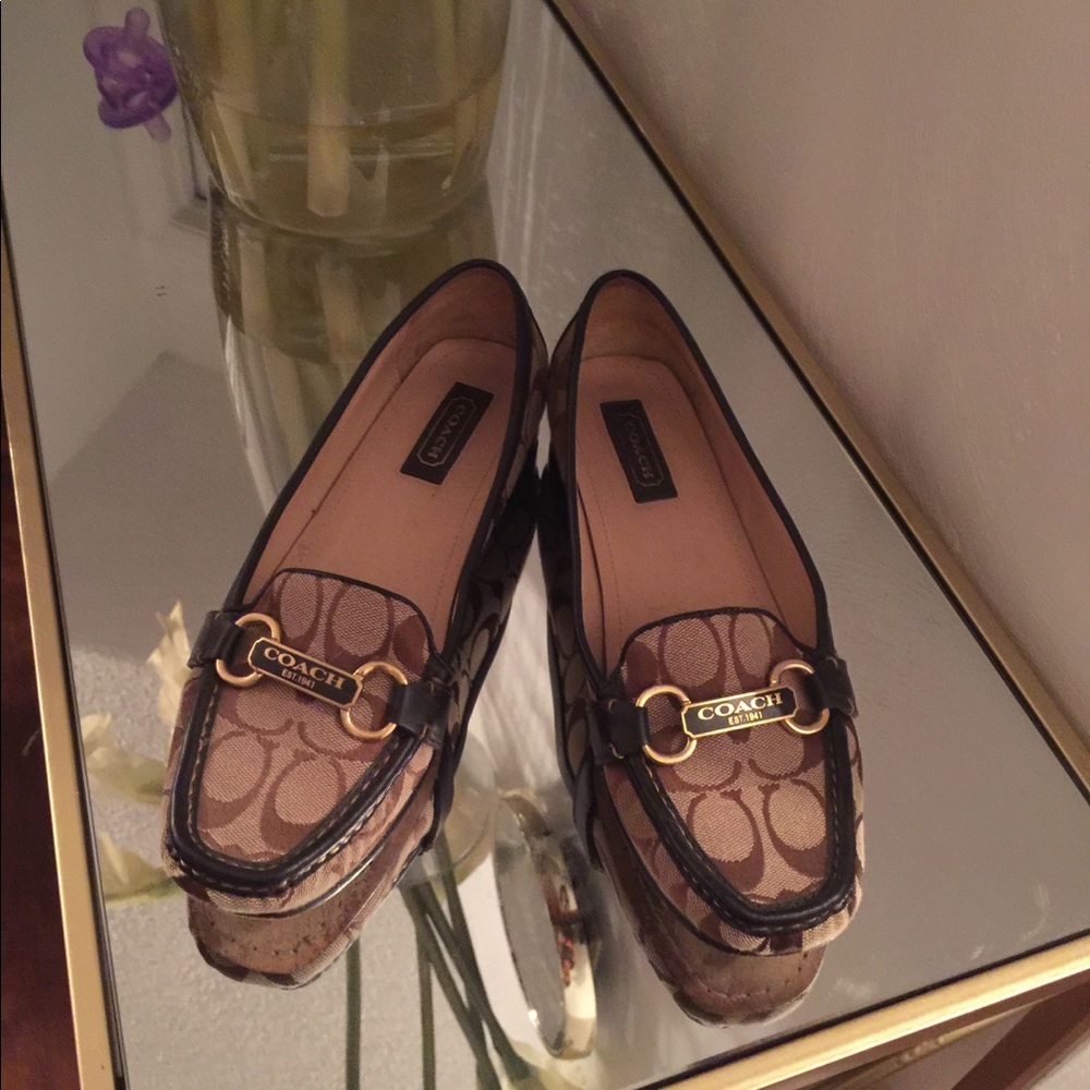 Coach flats